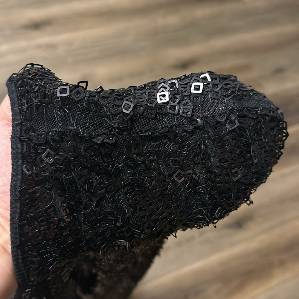 Black sequins dress perfect for New Year’s Eve - Picture 7 of 7